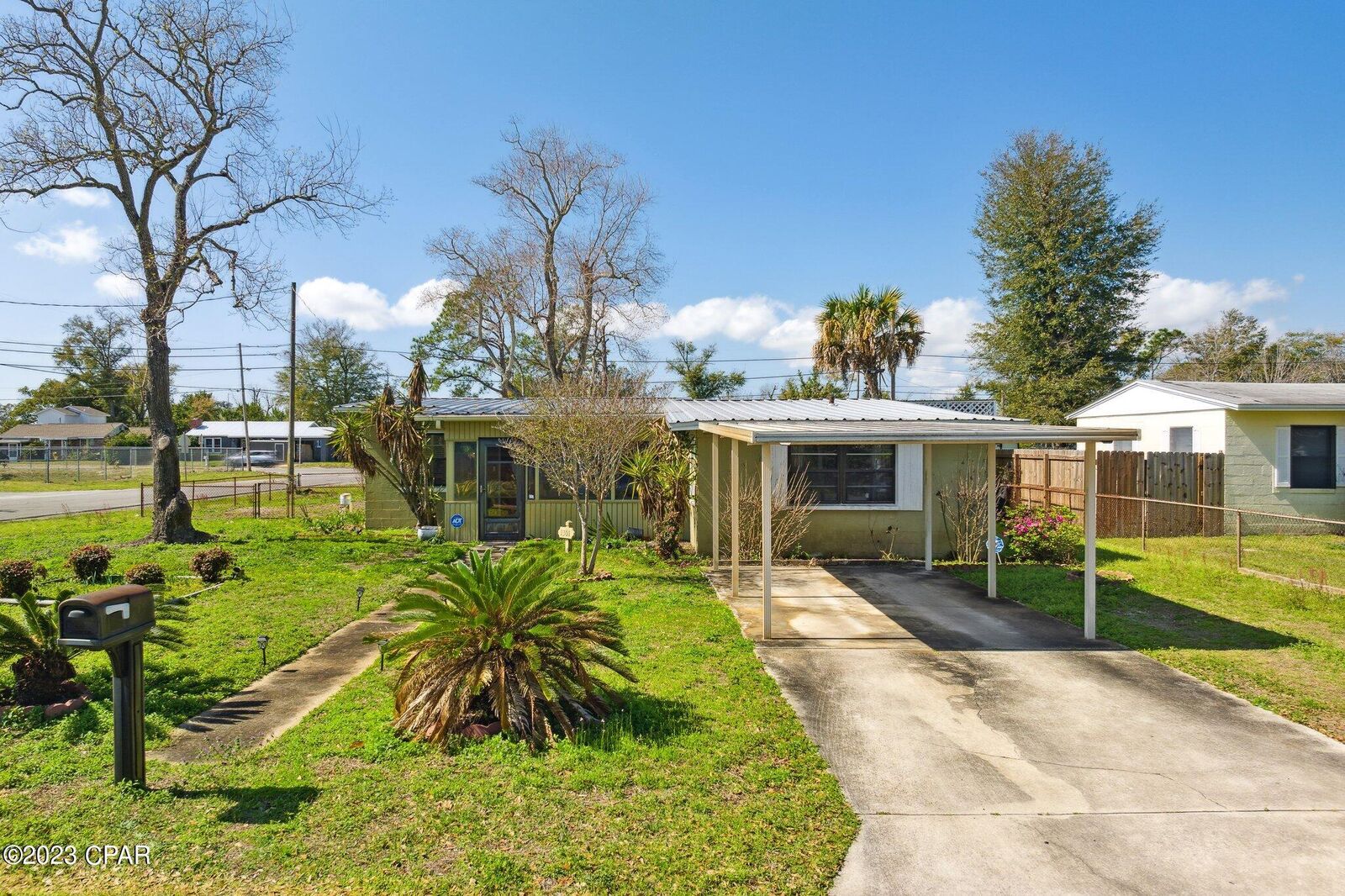 Property Photo:  1301 Oakland Drive  FL 32401 