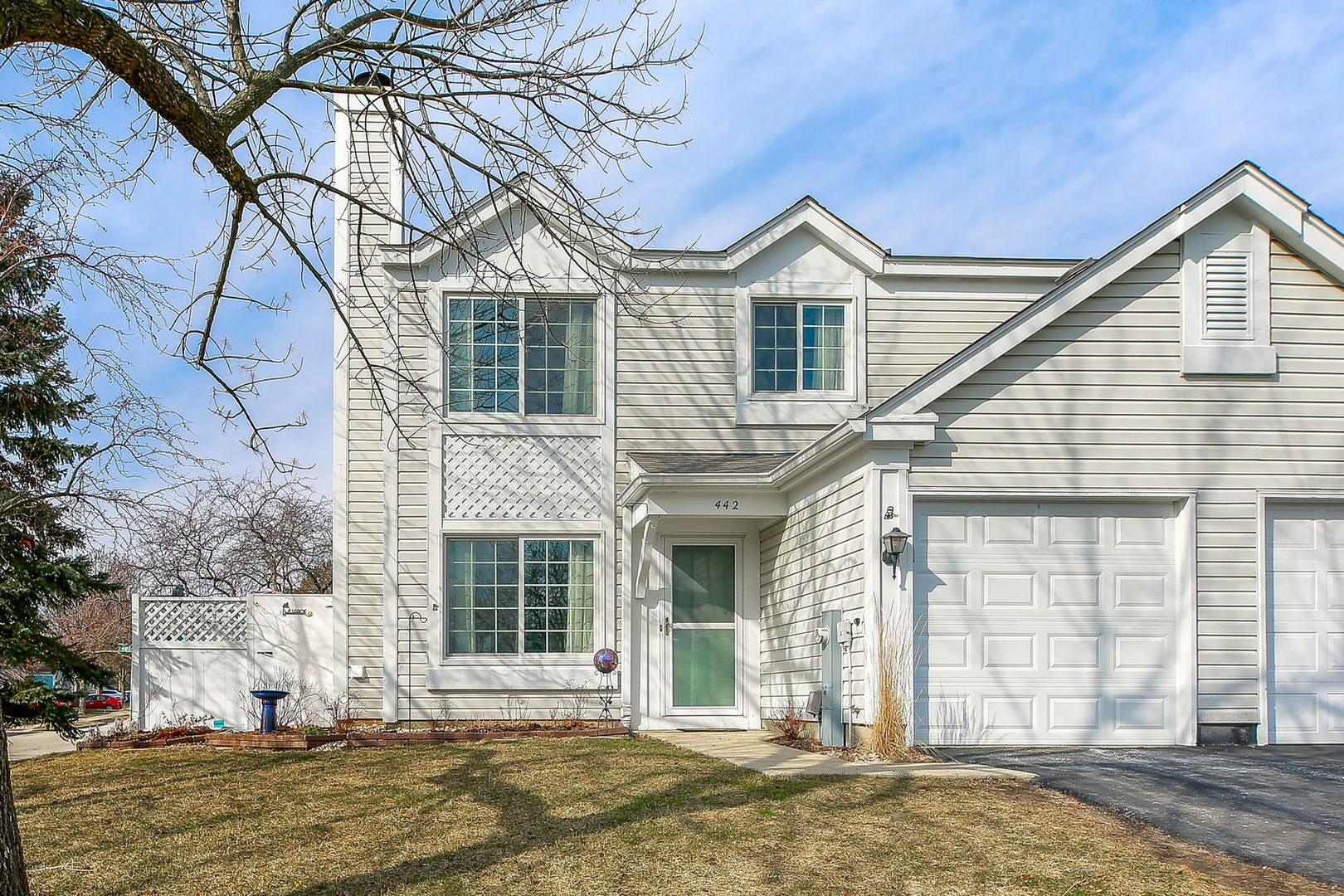 Property Photo:  442 Benjamin Franklin Court  IL 60504 