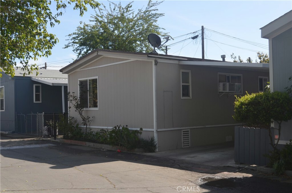 Property Photo:  1461 W Mission Boulevard 42  CA 91766 