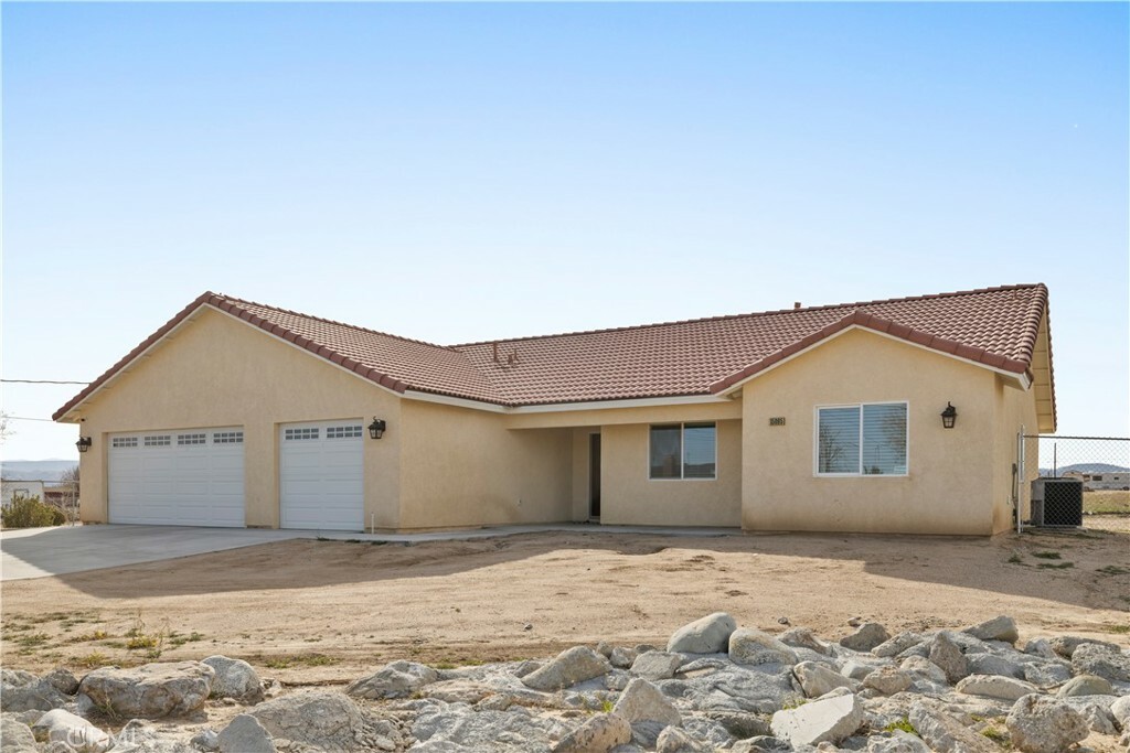 Property Photo:  15065 Orange Street  CA 92345 