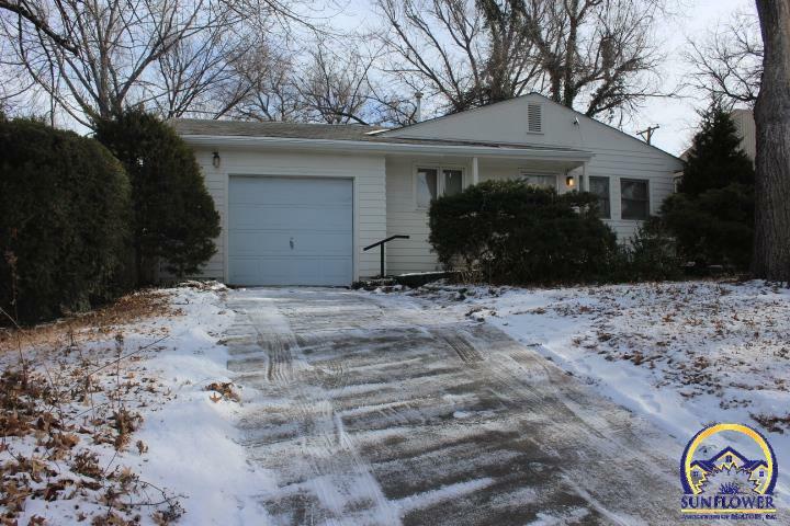 Property Photo:  3120 SE Humboldt St  KS 66605 