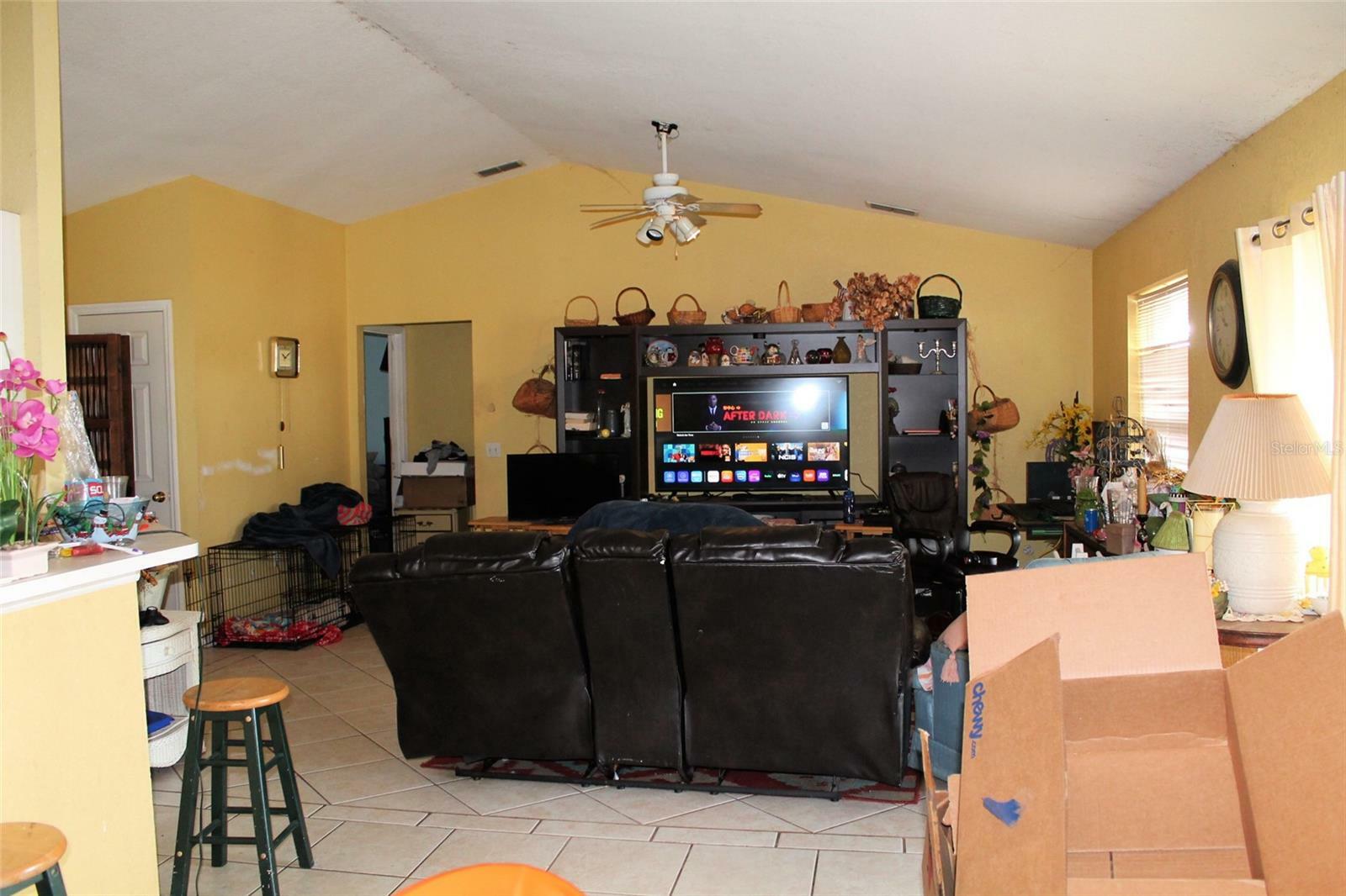 Property Photo: 2552 S Scenic Highway FL 33898