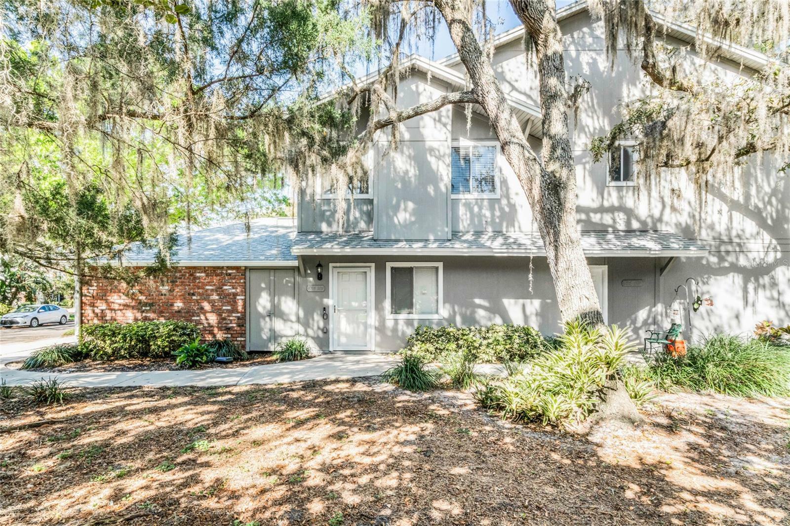 Property Photo:  655 Oak Harbour Drive 201  FL 32701 