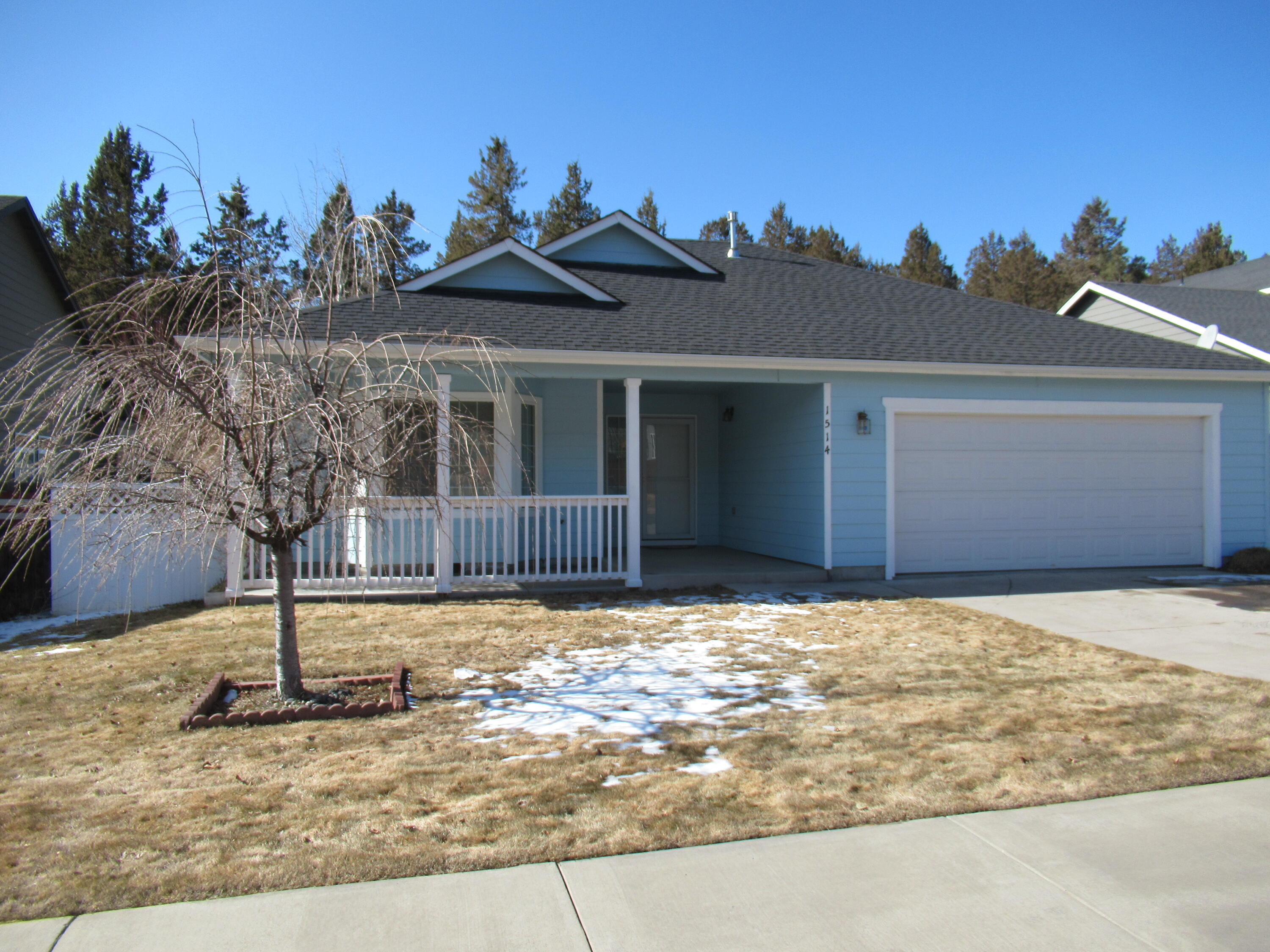 Property Photo:  1514 W Ridge Drive  OR 97601 