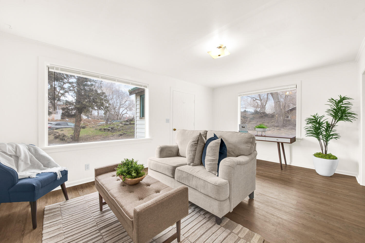 Property Photo: 334 NW Chamberlain Street OR 97703