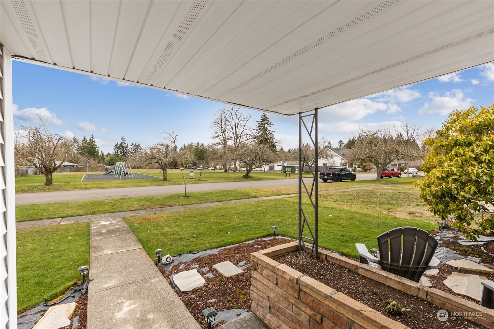 Property Photo:  607 Louviers Avenue  WA 98327 