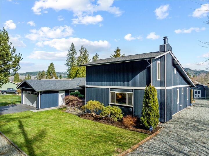 Property Photo:  4436  331st Avenue SE  WA 98024 