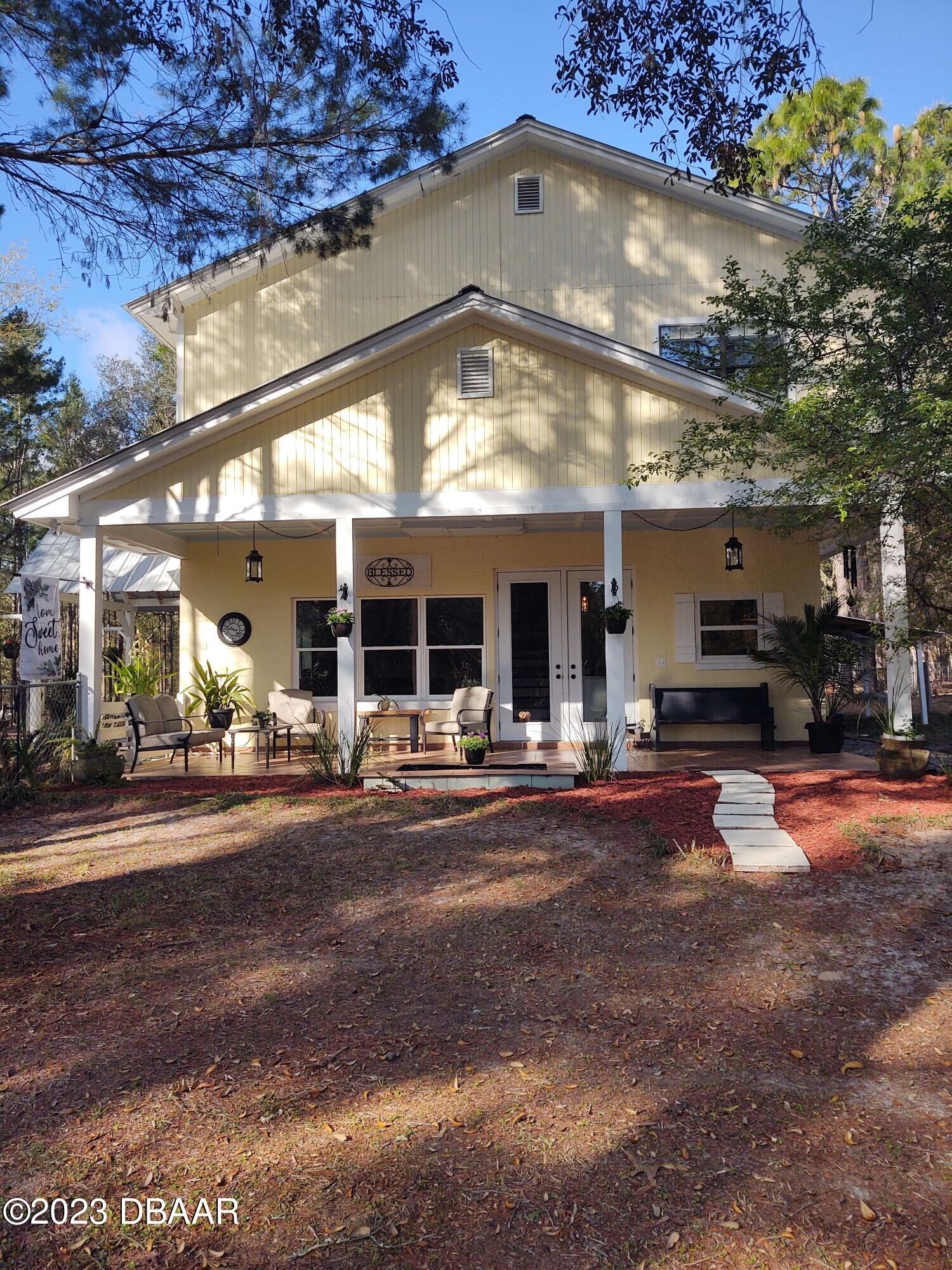 Property Photo: 7830 Twin Lakes Road FL 32656
