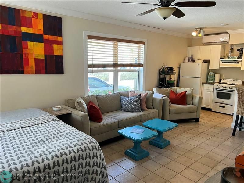 Property Photo:  4652 N Poinciana St 4  FL 33308 