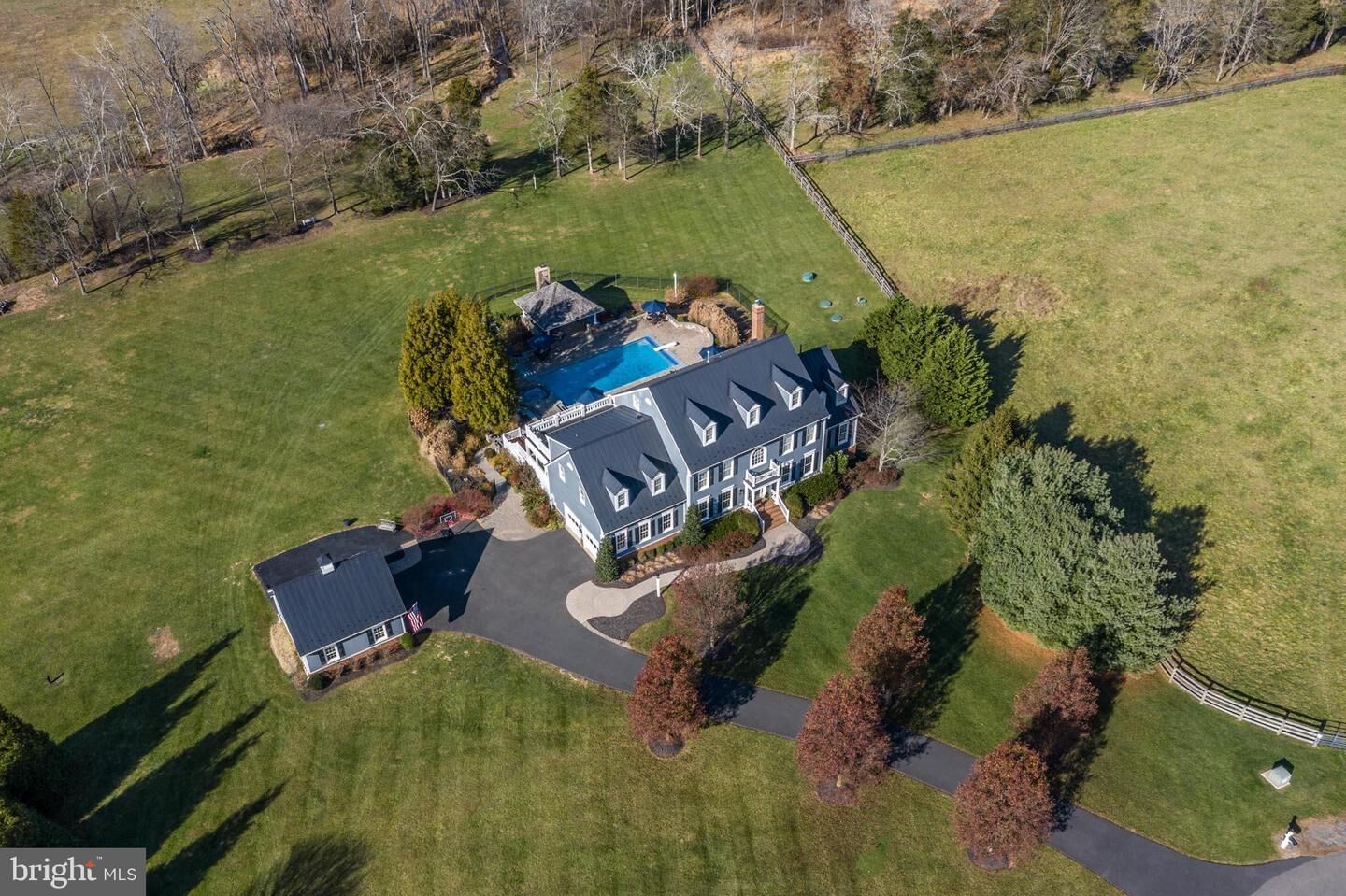 Property Photo:  23885 Laceys Tavern Court  VA 20105 
