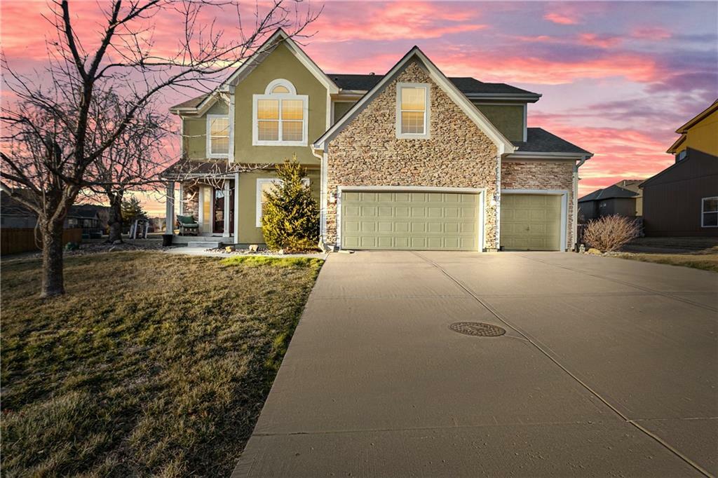 Property Photo:  2206 109th Terrace  MO 64155 