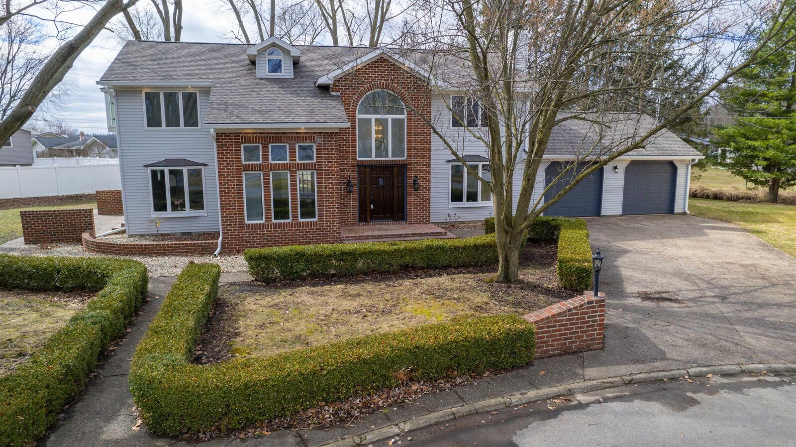 Property Photo:  1445 Rosewood Court  IN 46992 
