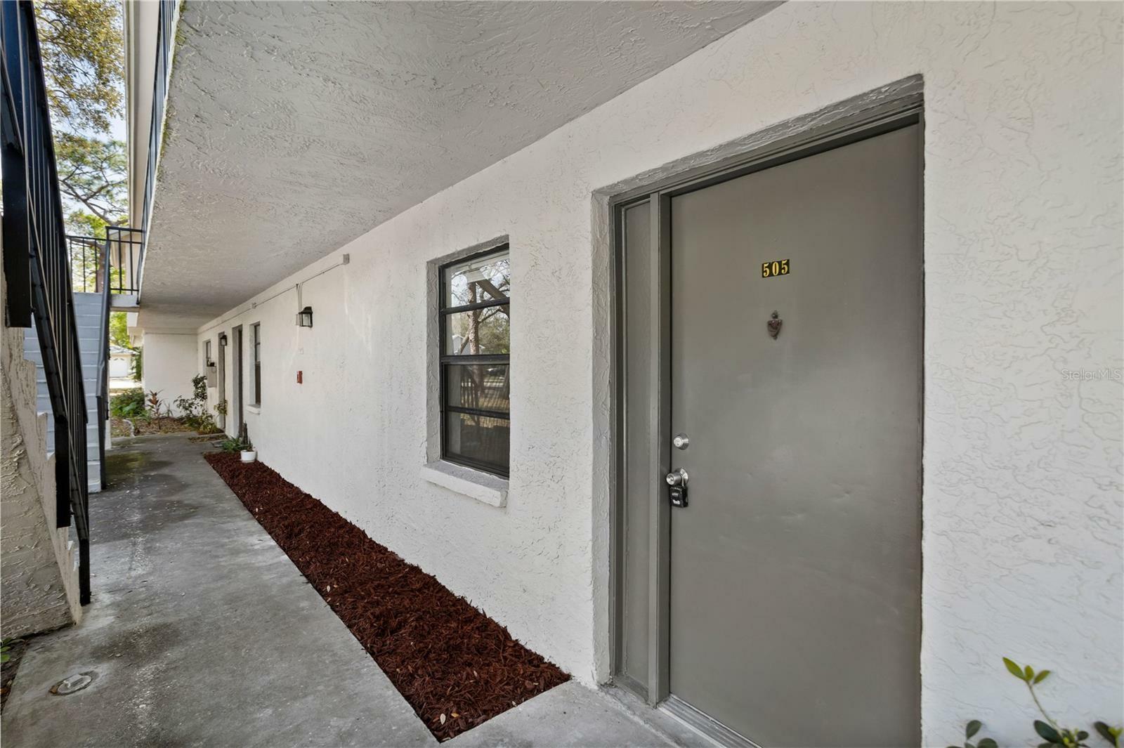 Property Photo: 2122 Bradford Street 505 FL 33760