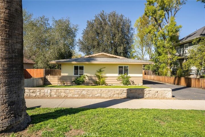 Property Photo:  646 W Cypress Avenue  CA 92373 