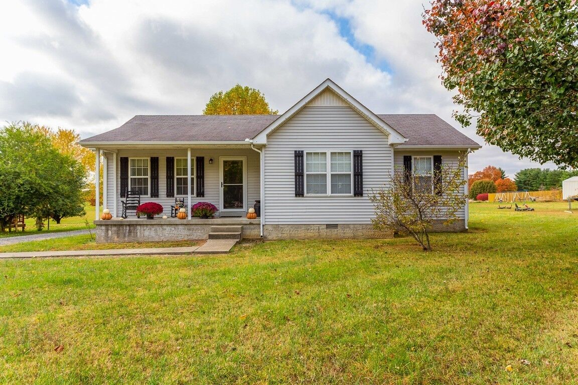Property Photo: 105 Gammons Ln TN 37083