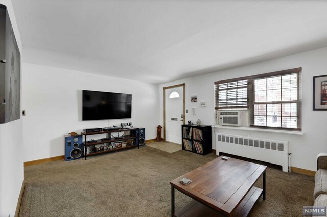 Property Photo:  1234A Inwood Terrace 1234A  NJ 07024 