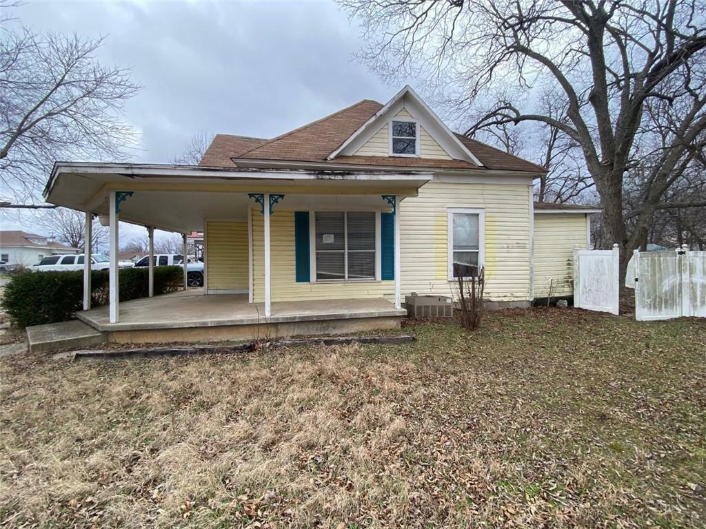 Property Photo:  521 E 15th Street  OK 74820 