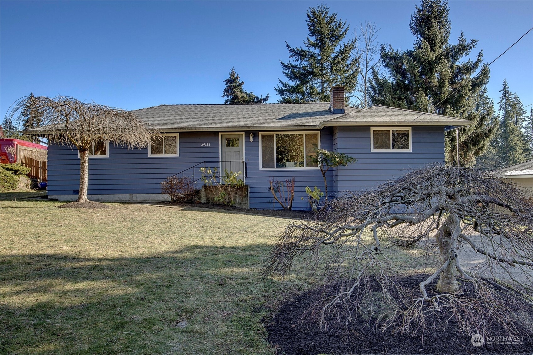 Property Photo: 24125 2nd Place W WA 98021