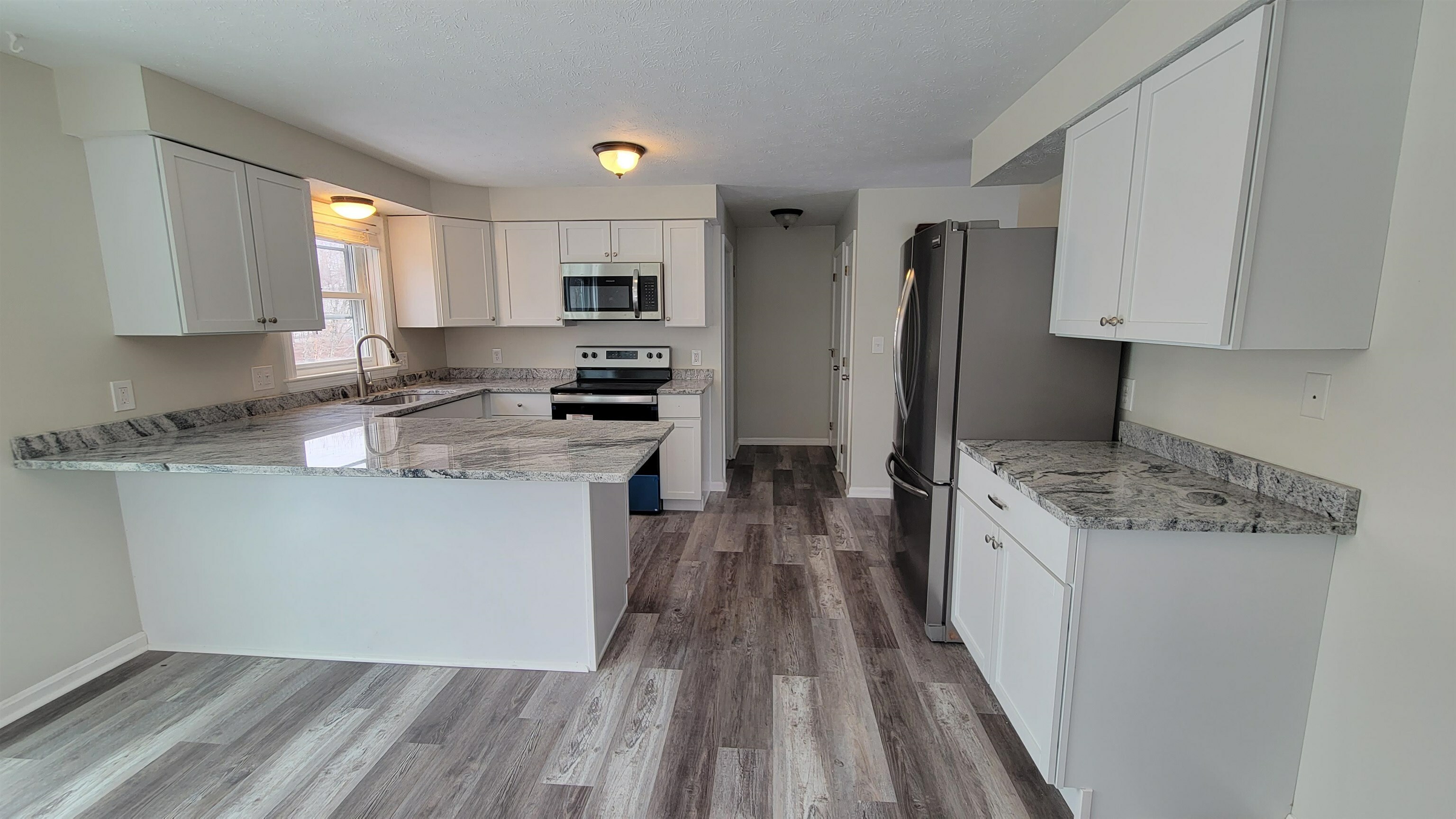 Property Photo: 7 Whittemore Drive A NH 03038