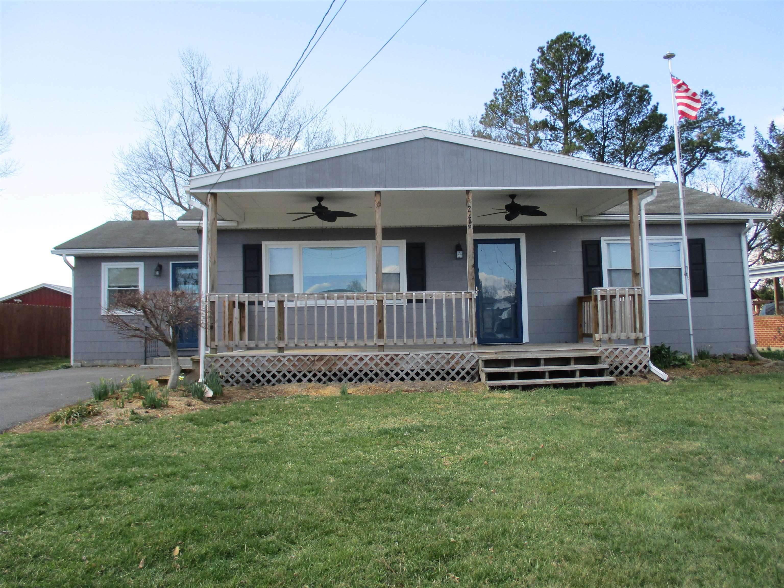 House for sale in Timberville 244 Virginia Ave, Timberville, VA 22853