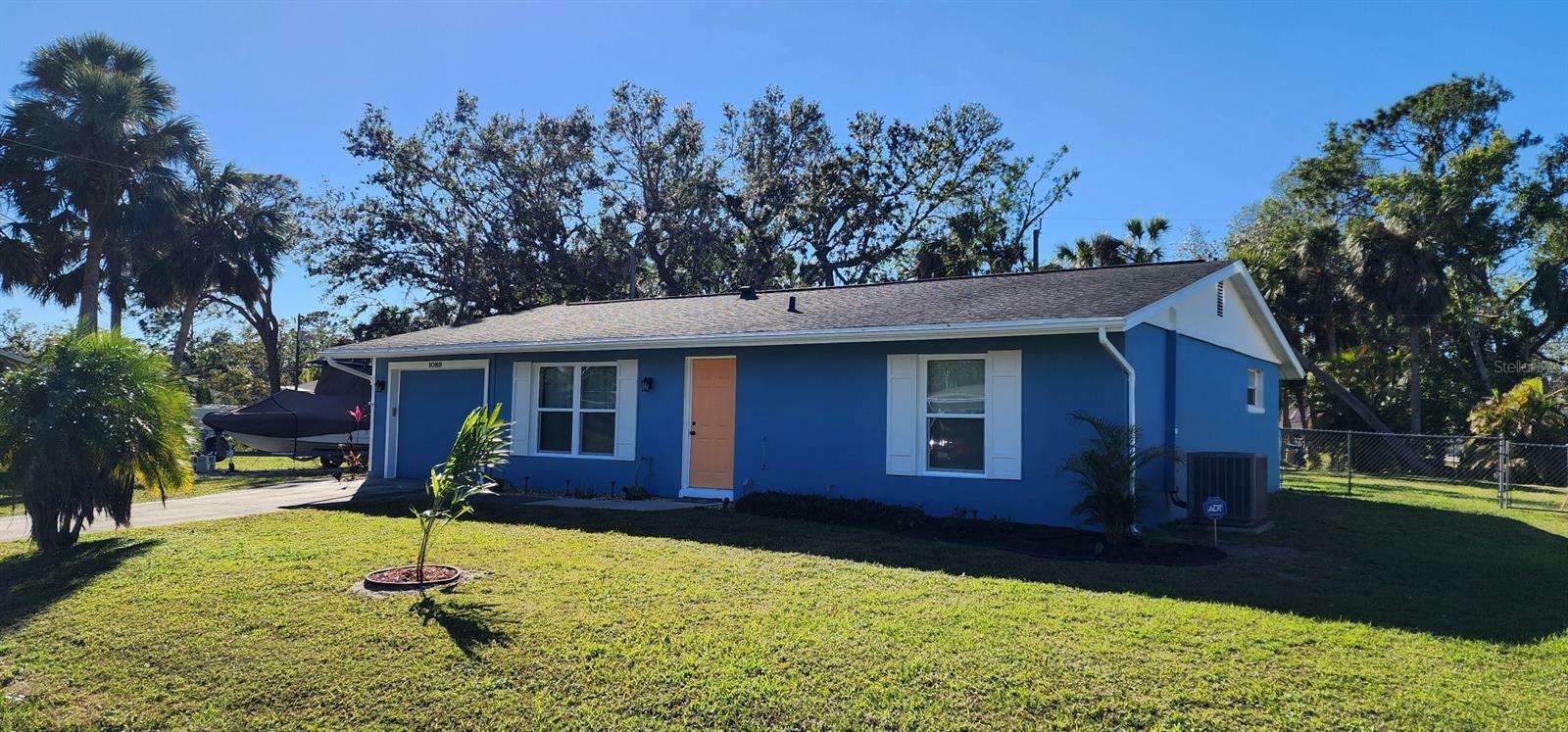 Property Photo:  1089 Bristol Street  FL 33952 