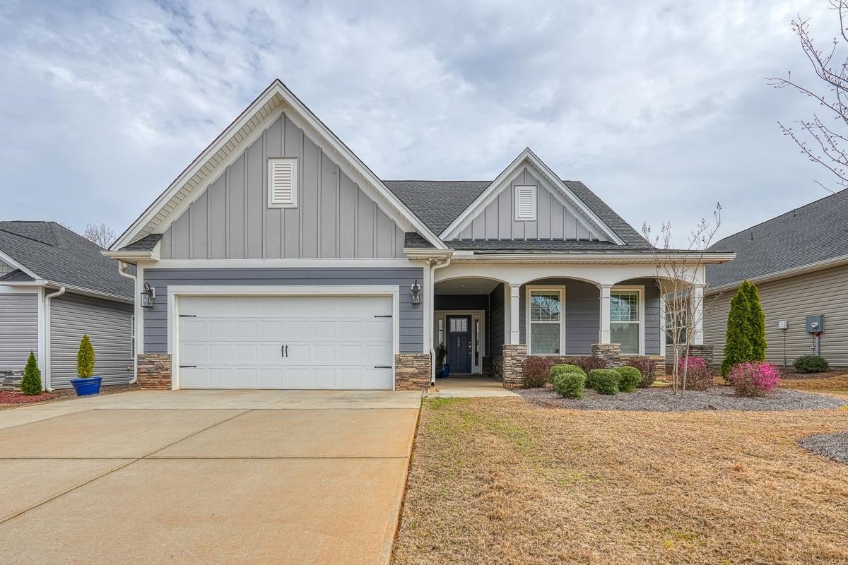 Property Photo:  108 Broadleigh Court  SC 29316 