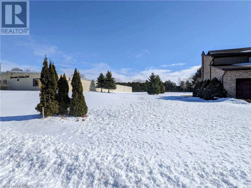 277 Penetangore Row  Kincardine ON N2Z2P6 photo