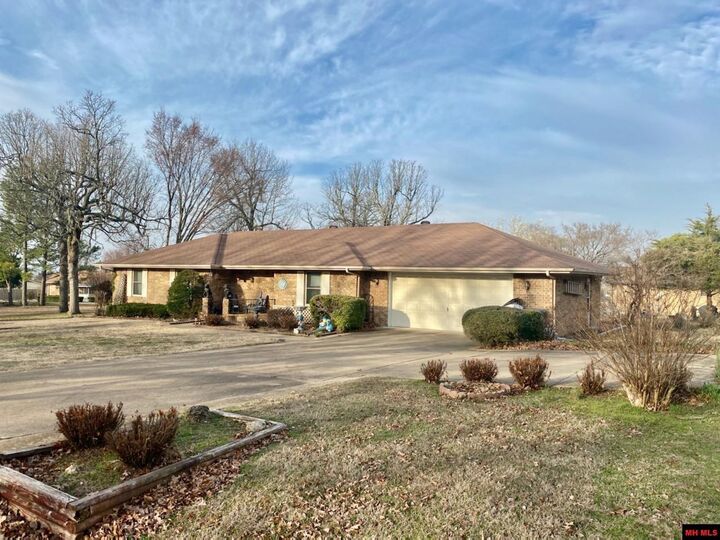 703 Club Boulevard  Mountain Home AR 72653 photo