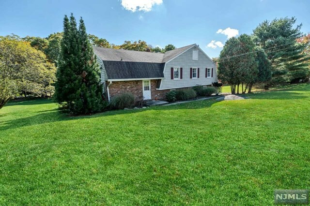 Property Photo:  120 Carlough Road  NJ 07458 