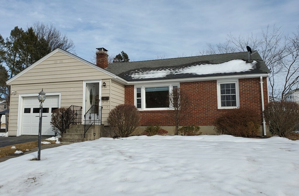 Property Photo:  24 Thornton Road  MA 01606 