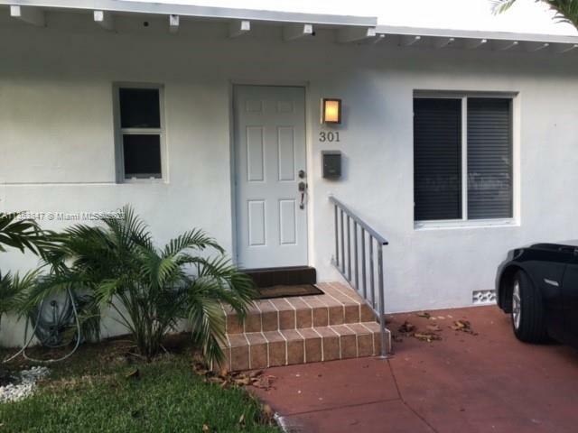 Property Photo:  301 SW 24th Rd 1  FL 33129 