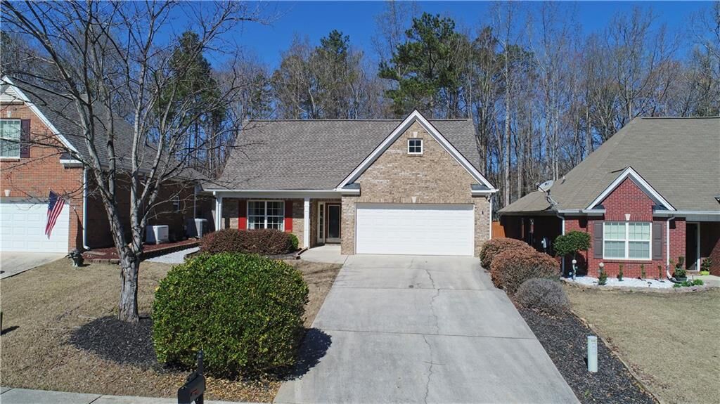 Property Photo:  5617 Ashmoore Court  GA 30542 