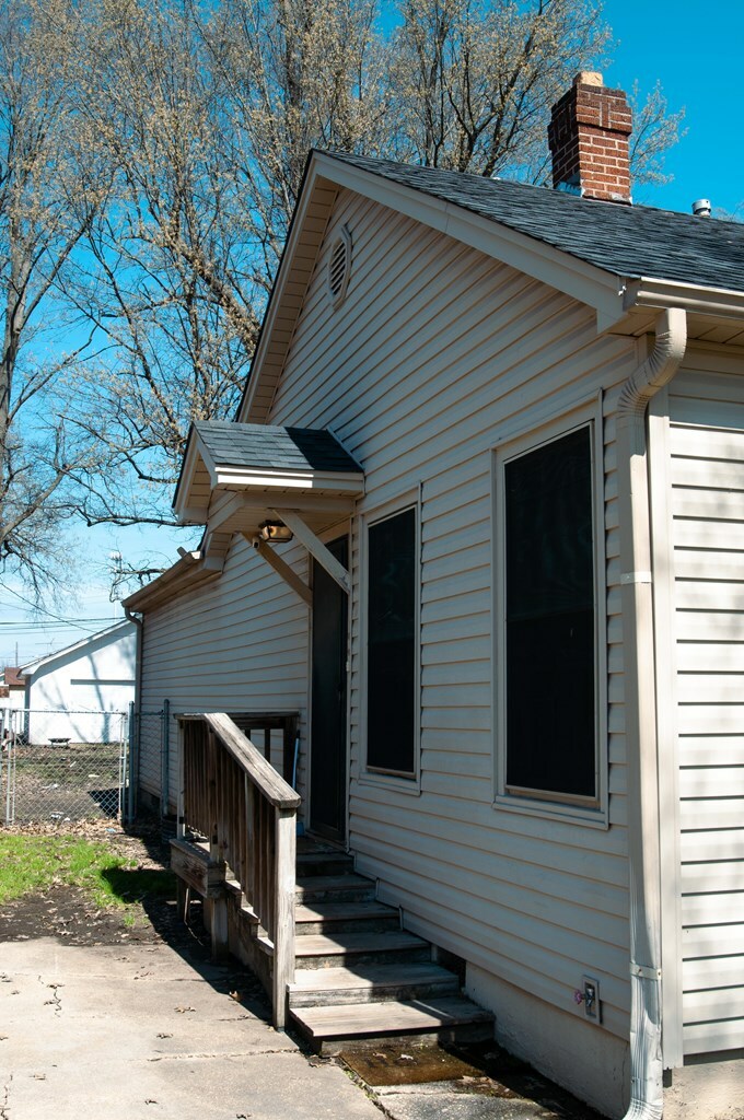 Property Photo:  208 Danner  AR 72301 