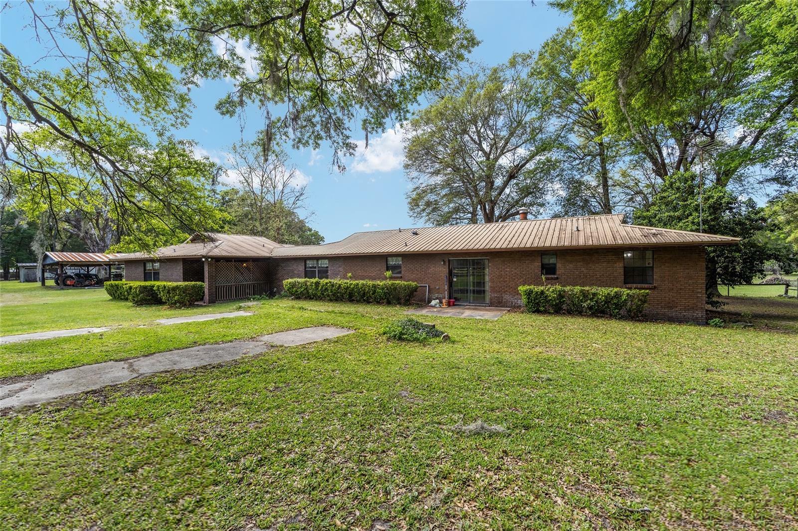 Property Photo: 10015 NW County Road 235 FL 32615