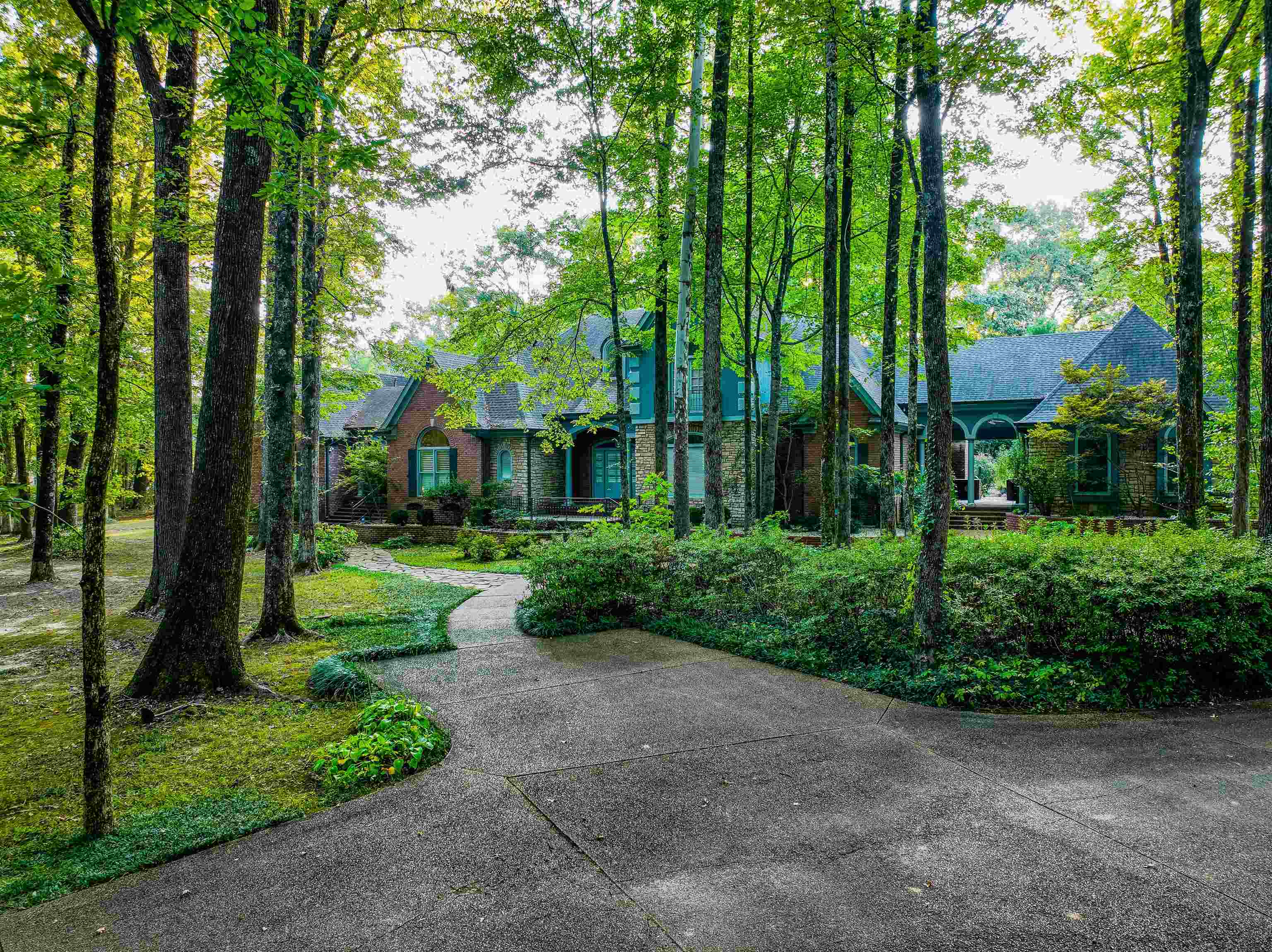 Property Photo:  1755 Tall Forest Ln  TN 38017 