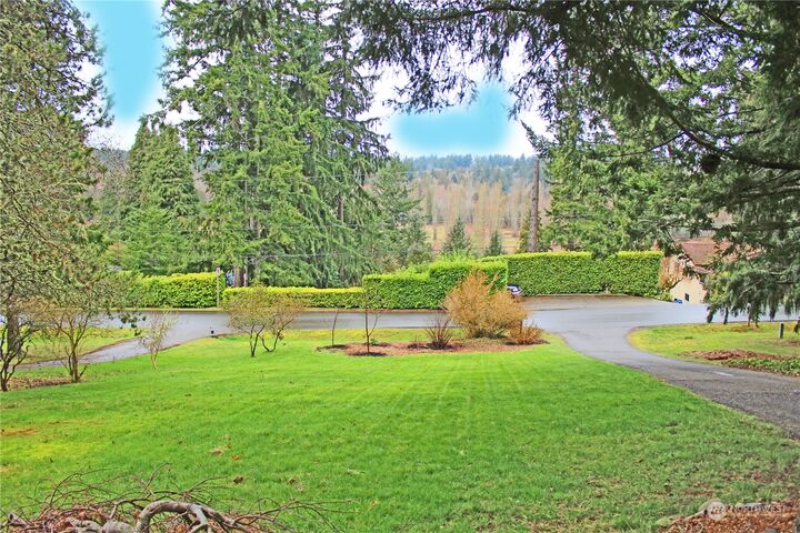 Property Photo:  5133 Country Club Way SE  WA 98367 