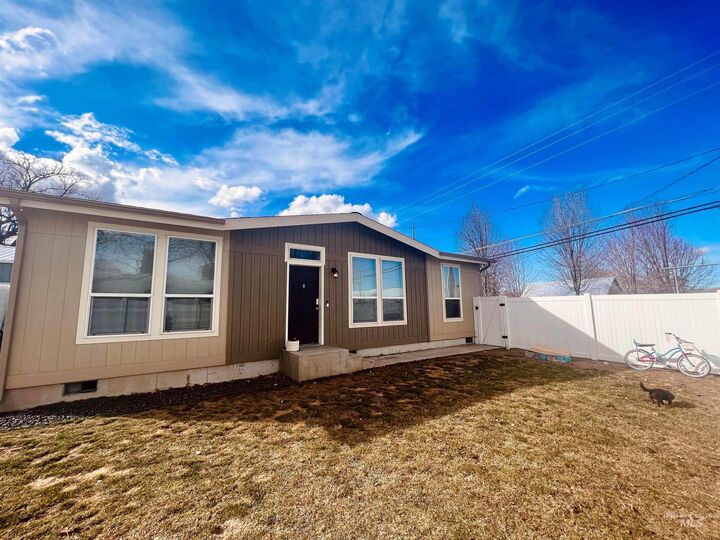 1224 1/2 Burrell Ave  Lewiston ID 83501 photo