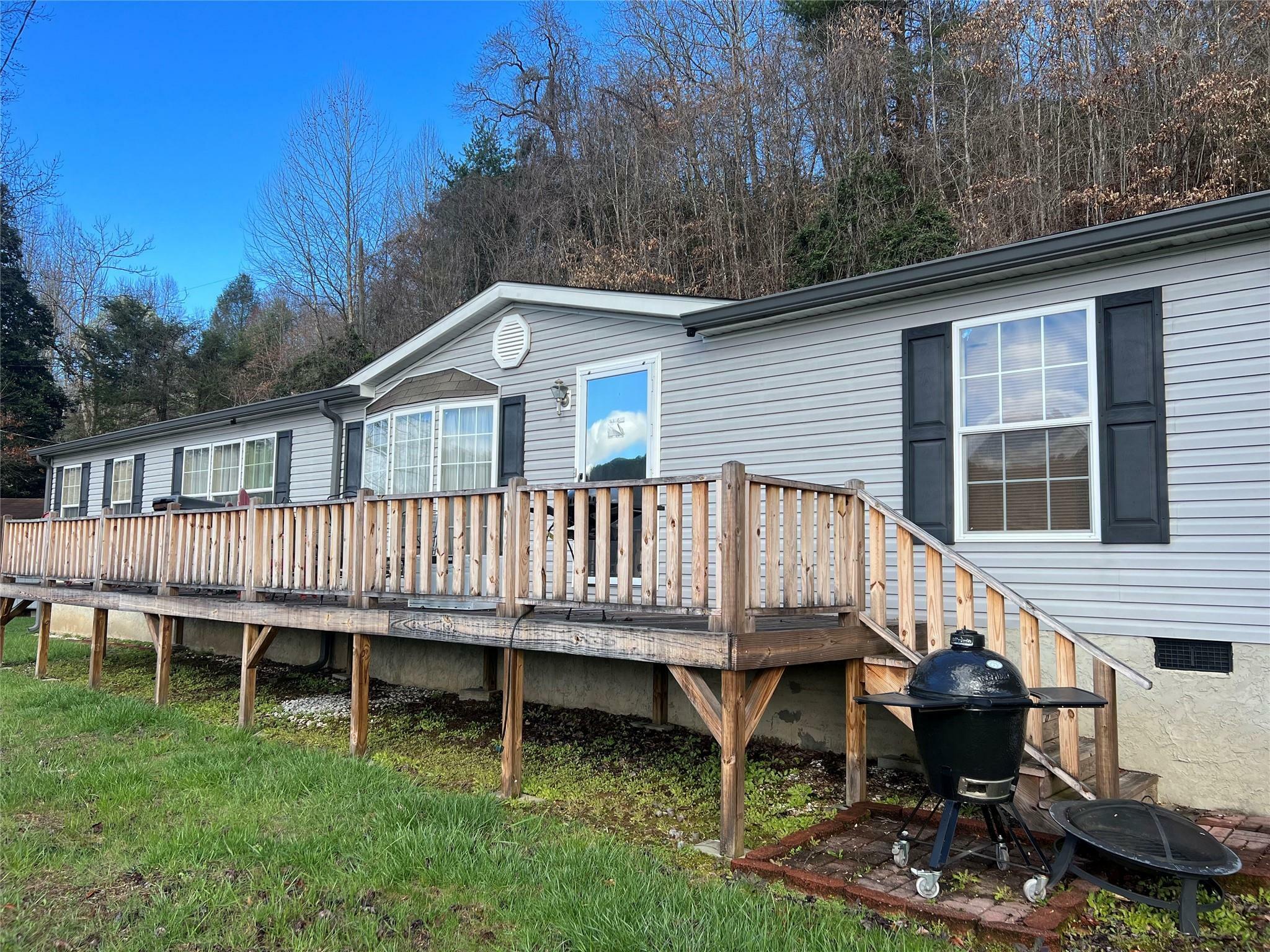 Property Photo: 1559 Old Cullowhee Road NC 28779