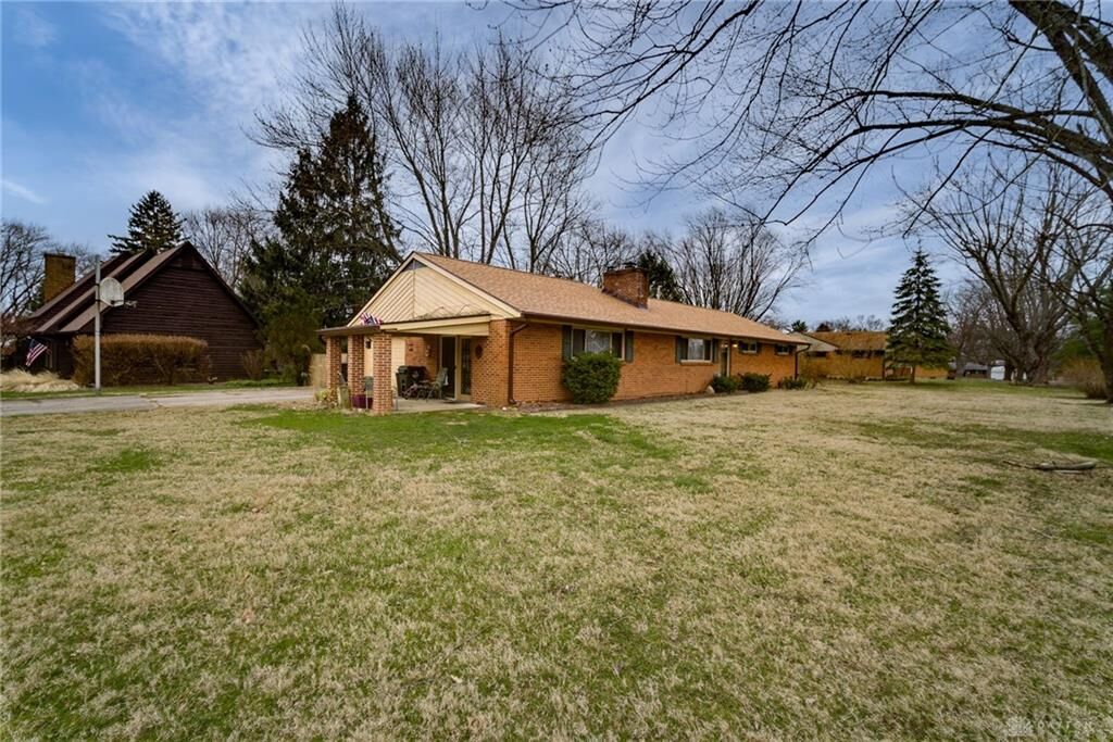 Property Photo:  1920 Knoll Drive  OH 45305