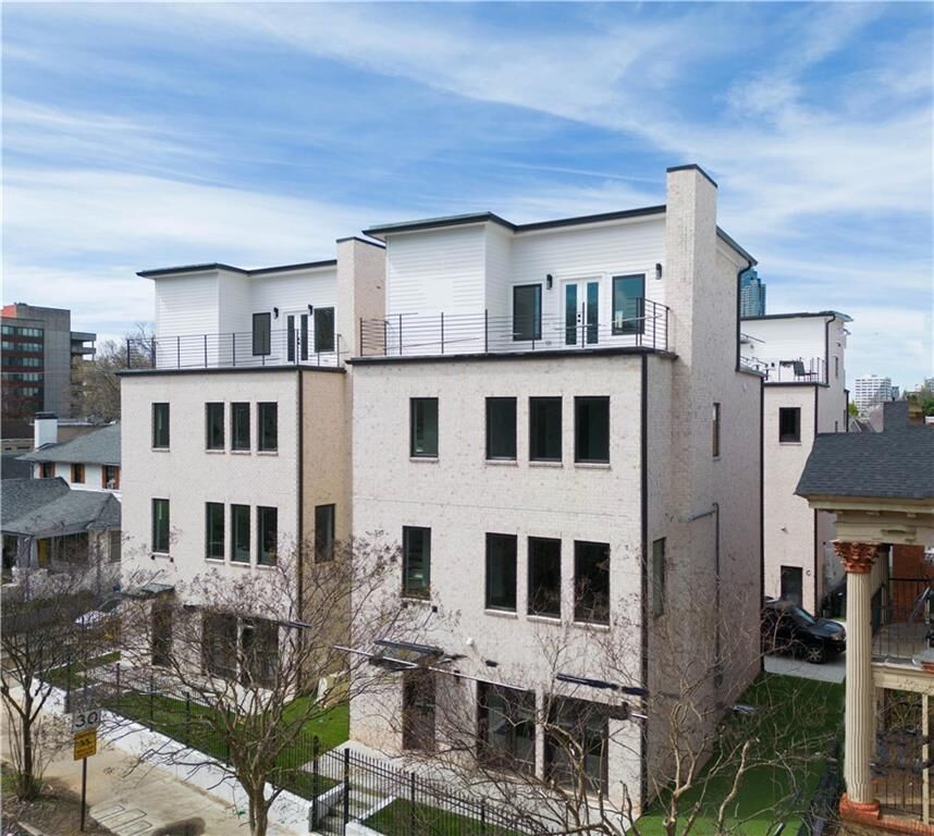 Property Photo:  420-B Parkway Drive NE  GA 30308 