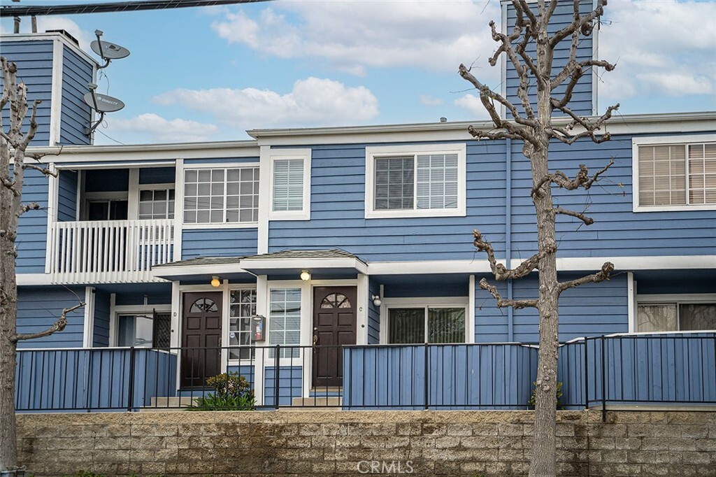 Property Photo:  105 W Spring Street C  CA 90806 