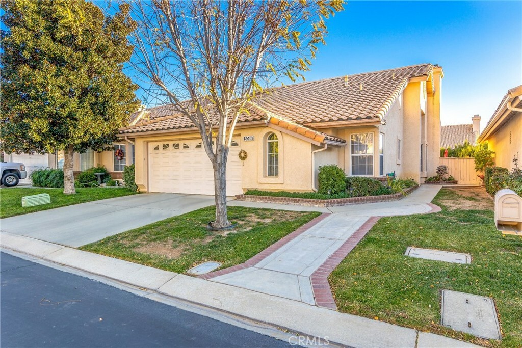 Property Photo: 6046 Warwick Hills Way CA 92220