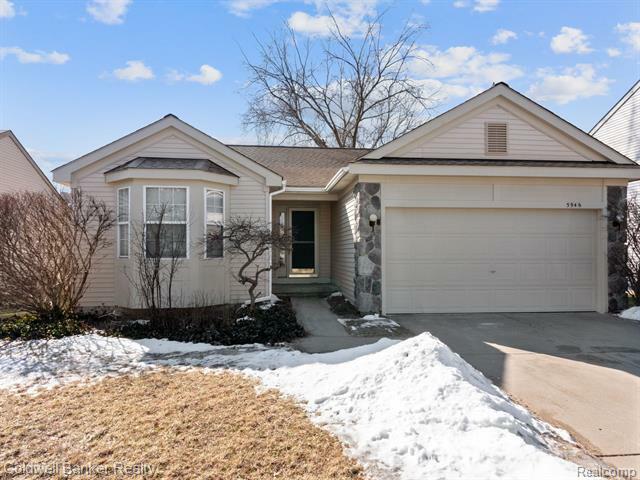Property Photo: 5946 Northridge Circle MI 48327