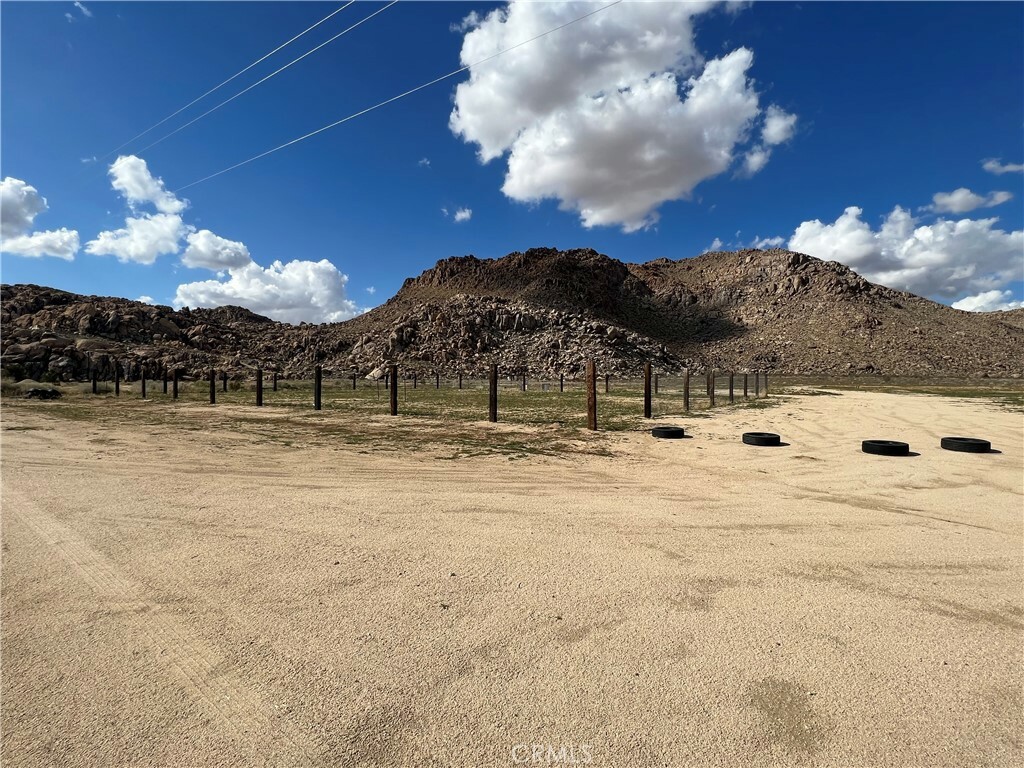 Property Photo:  25038 Pah-Ute Road  CA 92308 