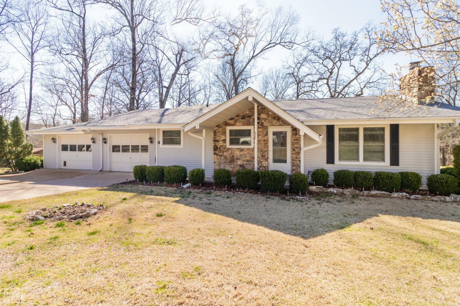 Property Photo:  4 Arapaho Road  AR 72529 