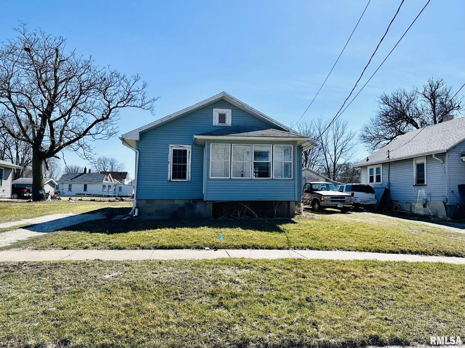 Property Photo:  552 W 1st Street  IL 61401 