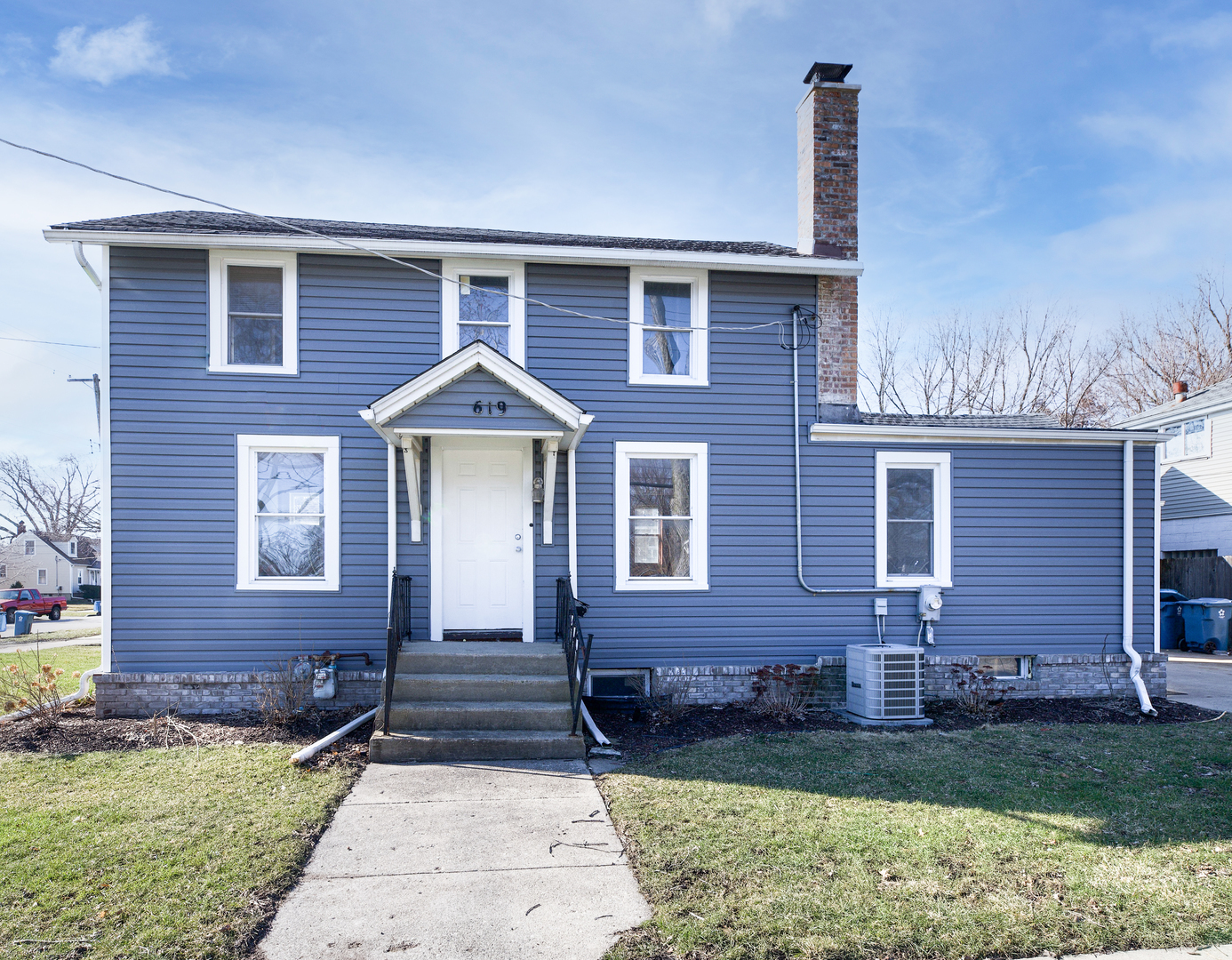 Property Photo:  619 Simms Street  IL 60505 