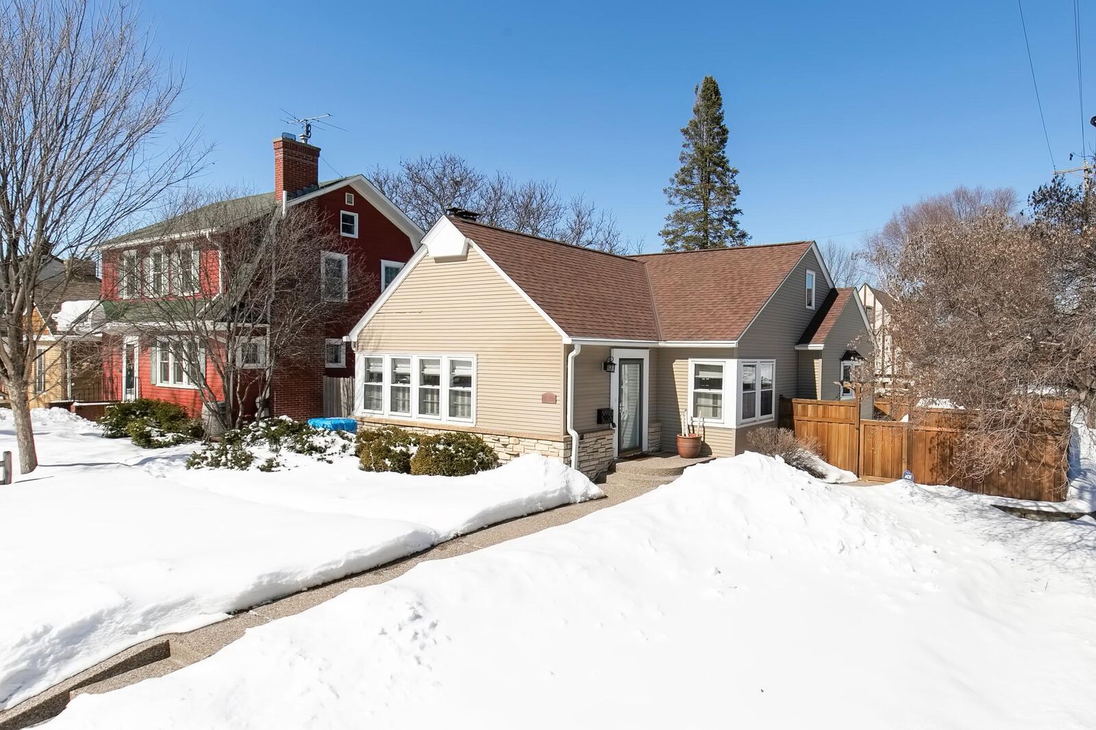 Property Photo:  1821 Bohland Avenue  MN 55116 