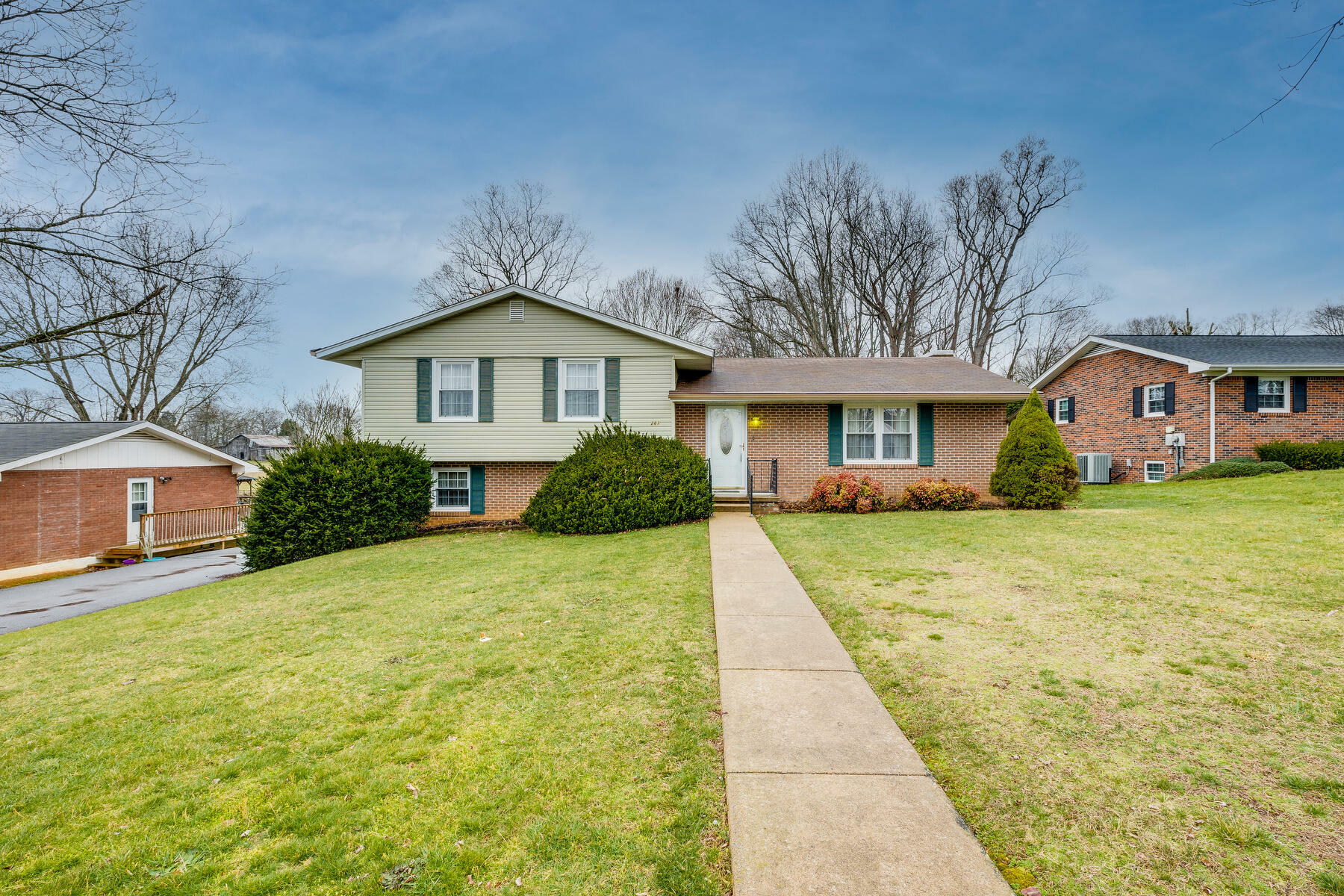 Property Photo:  261 Crestview Street  TN 37620 