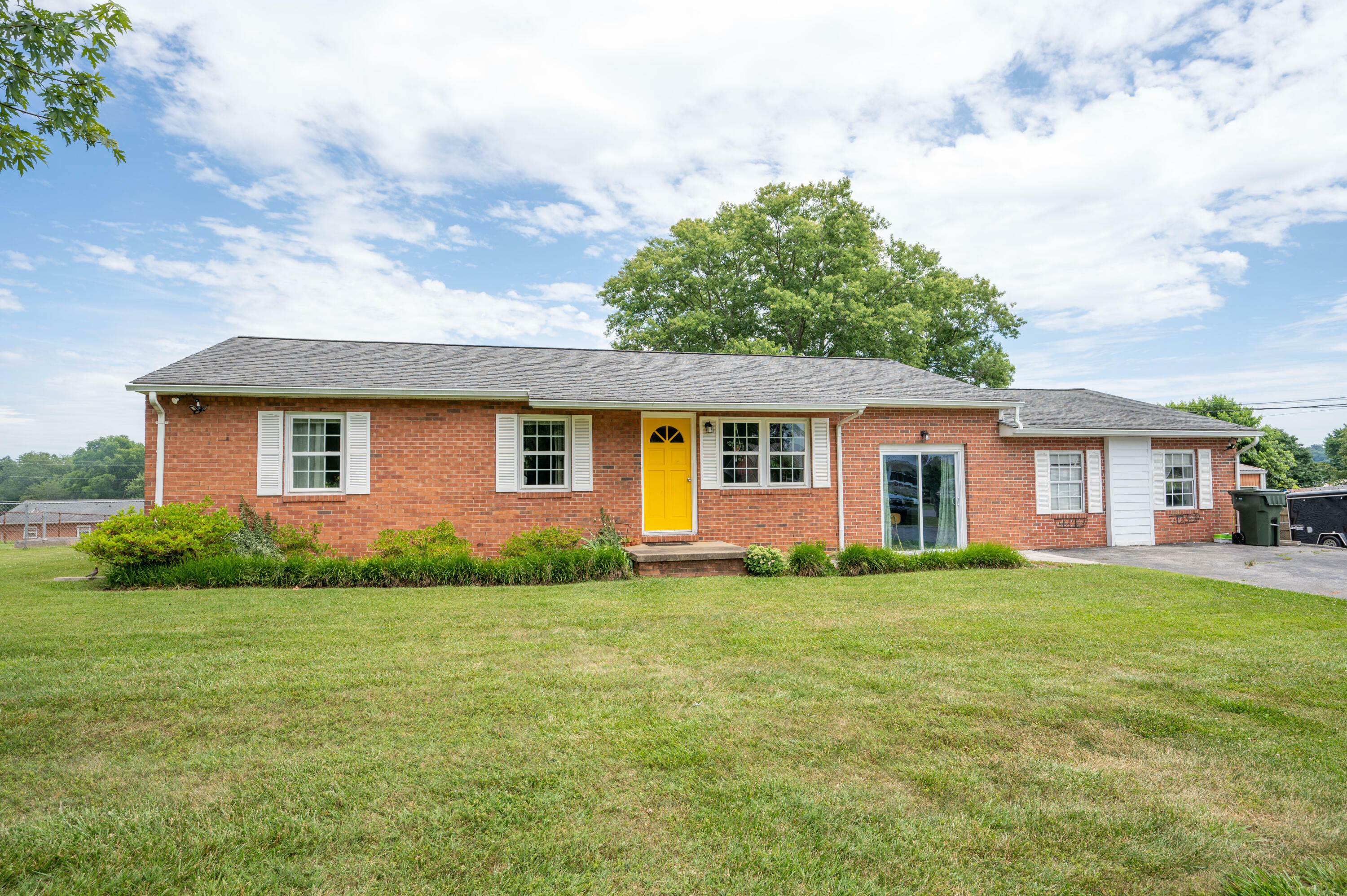 Property Photo:  142 Fairway Drive  TN 37615 